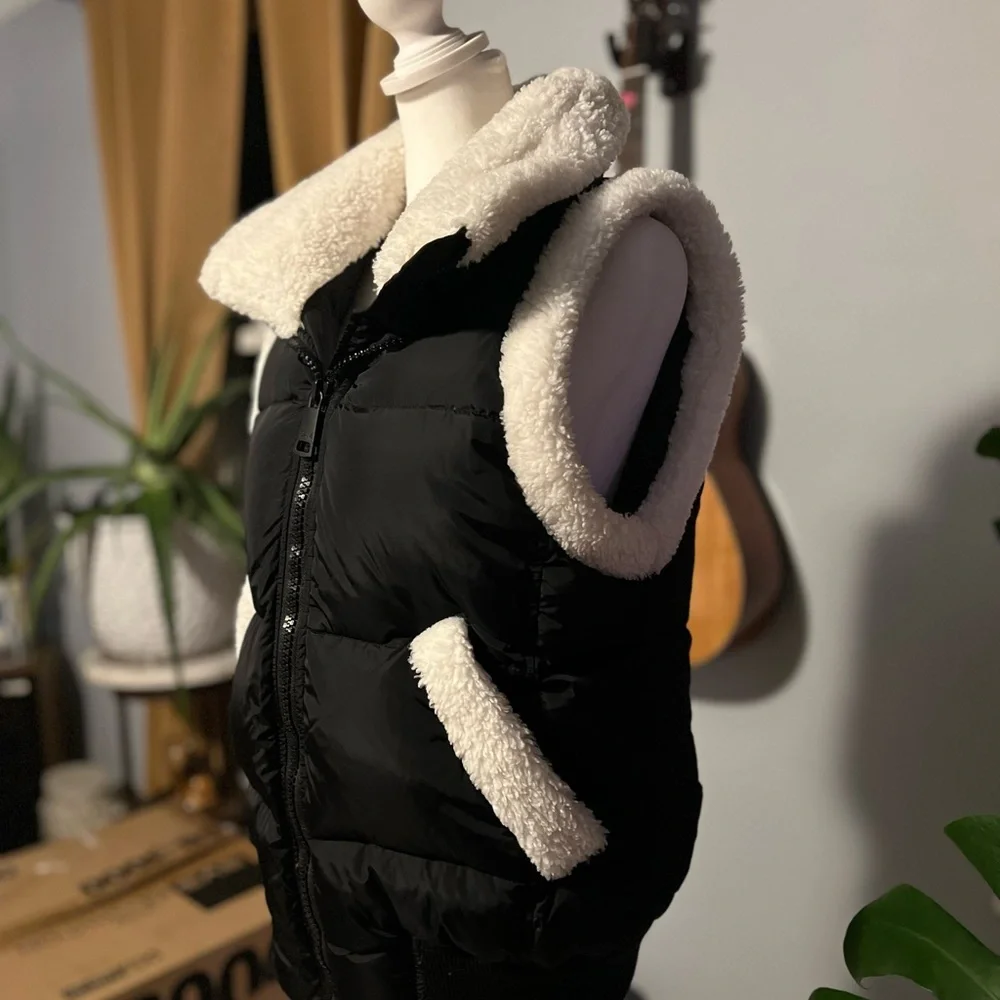 SAM. Billie Sherpa Puffer Vest. Black with White Trim - Picture 11 of 16